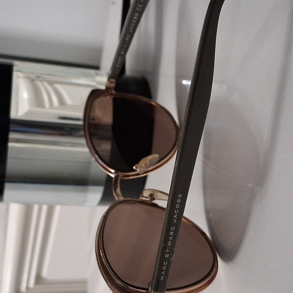 Marc By Marc Jacobs - Picture 8 of 11